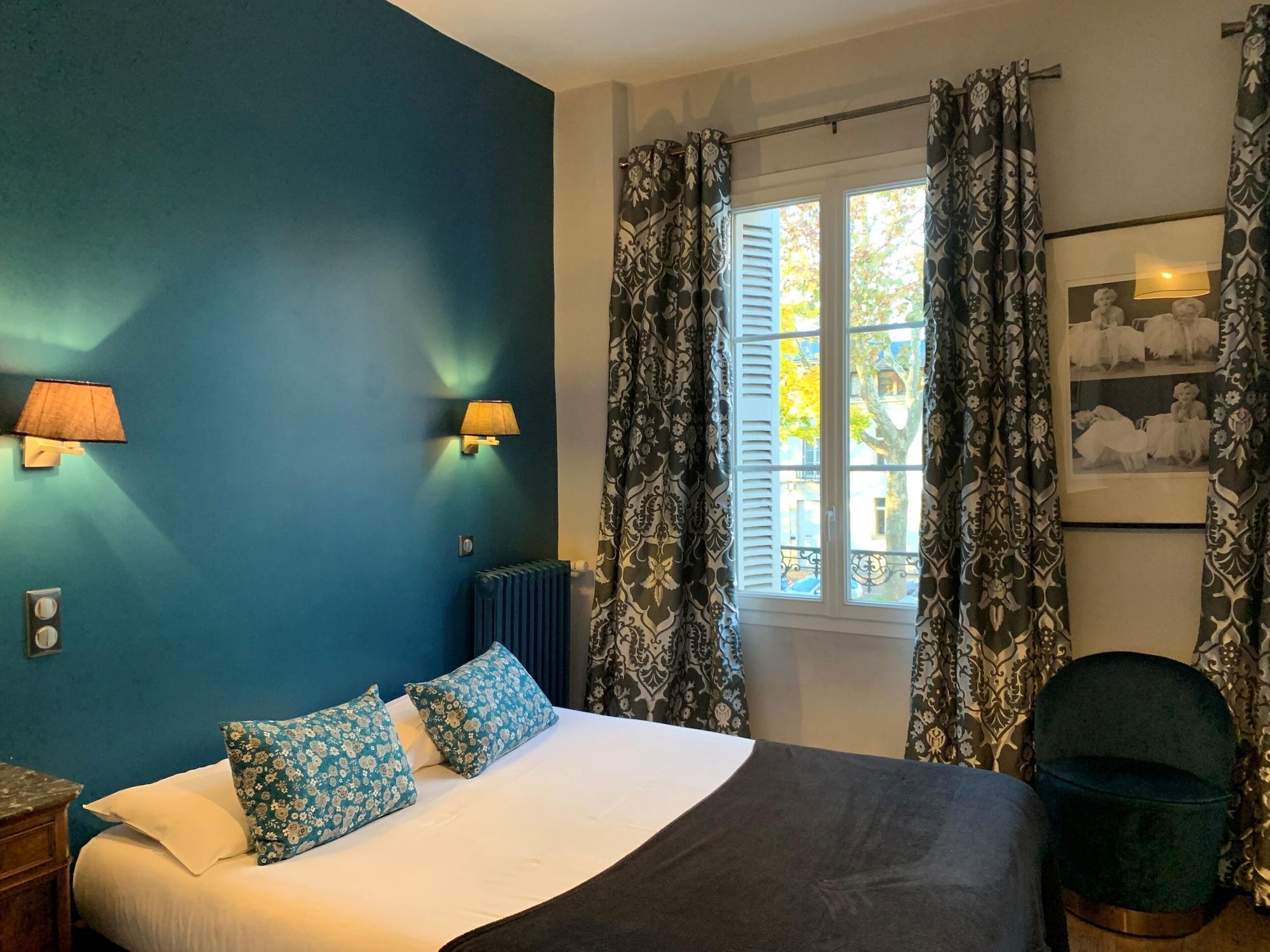 Mirabeau Tours