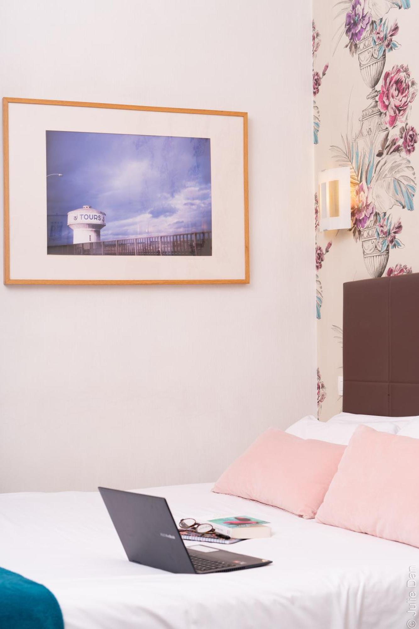 Mirabeau Hotel 2*