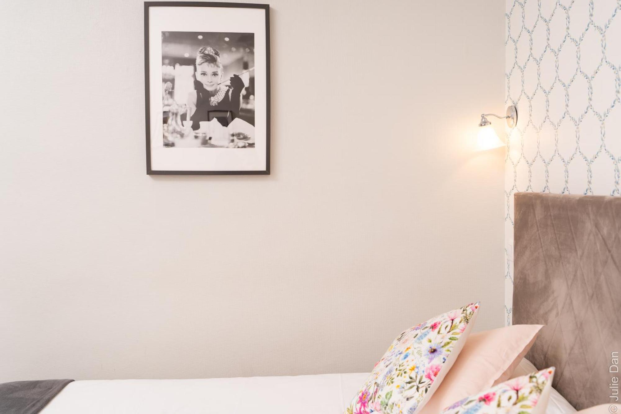 Mirabeau Hotel Tours